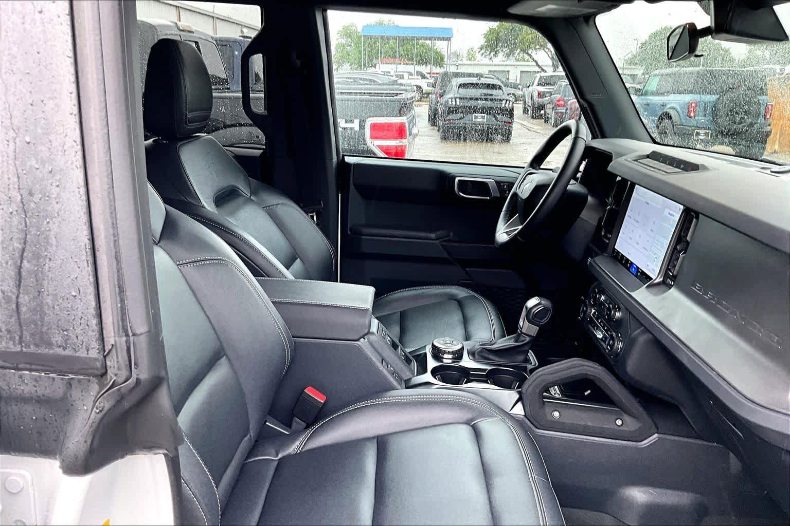Certified 2025 Ford Bronco Big Bend w/ Black Diamond Package AWD/4WD image 9