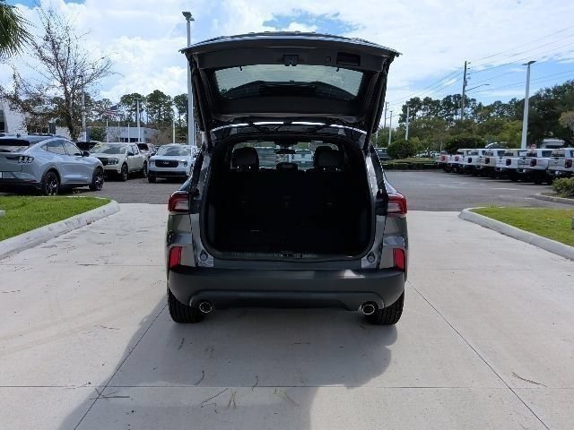 Certified 2025 Ford Escape ST-Line Select AWD/4WD image 8