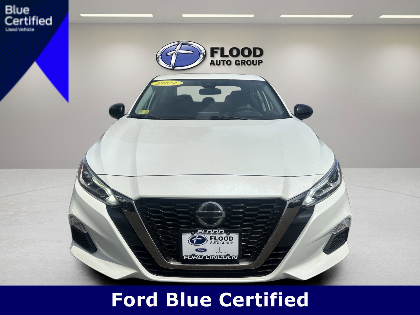 Used 2021 Nissan Altima 2.5 SR w/ SR Premium Package AWD/4WD image 2