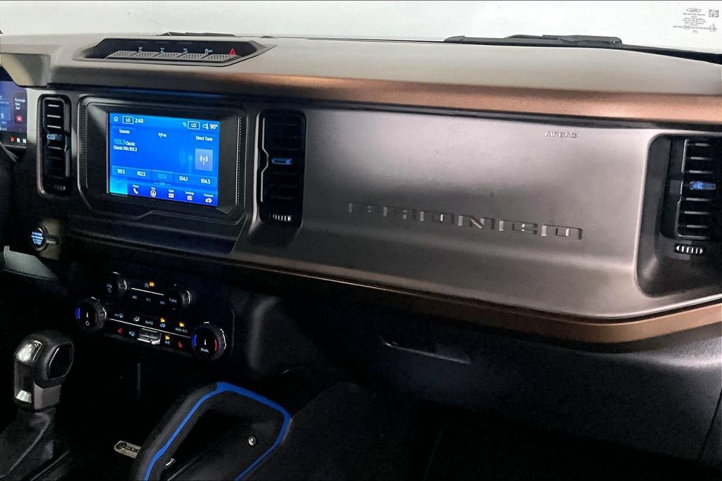 Certified 2022 Ford Bronco Outer Banks w/ Sasquatch Package AWD/4WD image 12