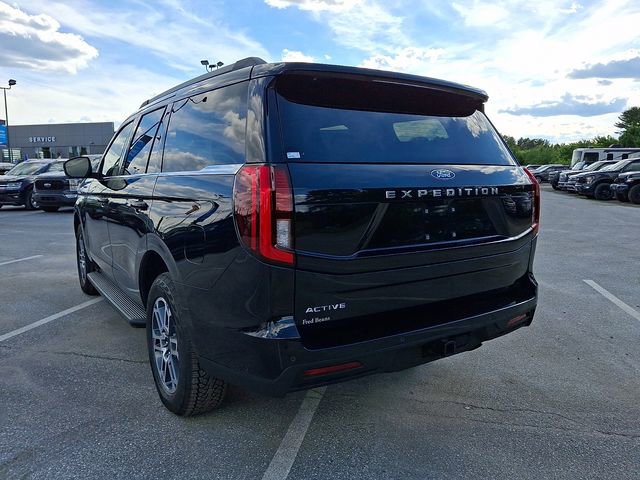 Certified 2025 Ford Expedition Active AWD/4WD image 10