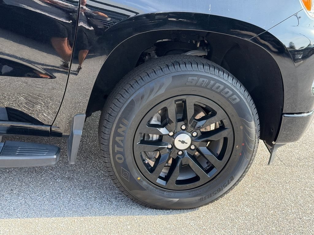 Used 2023 Chevrolet Silverado 1500 RST AWD/4WD image 9
