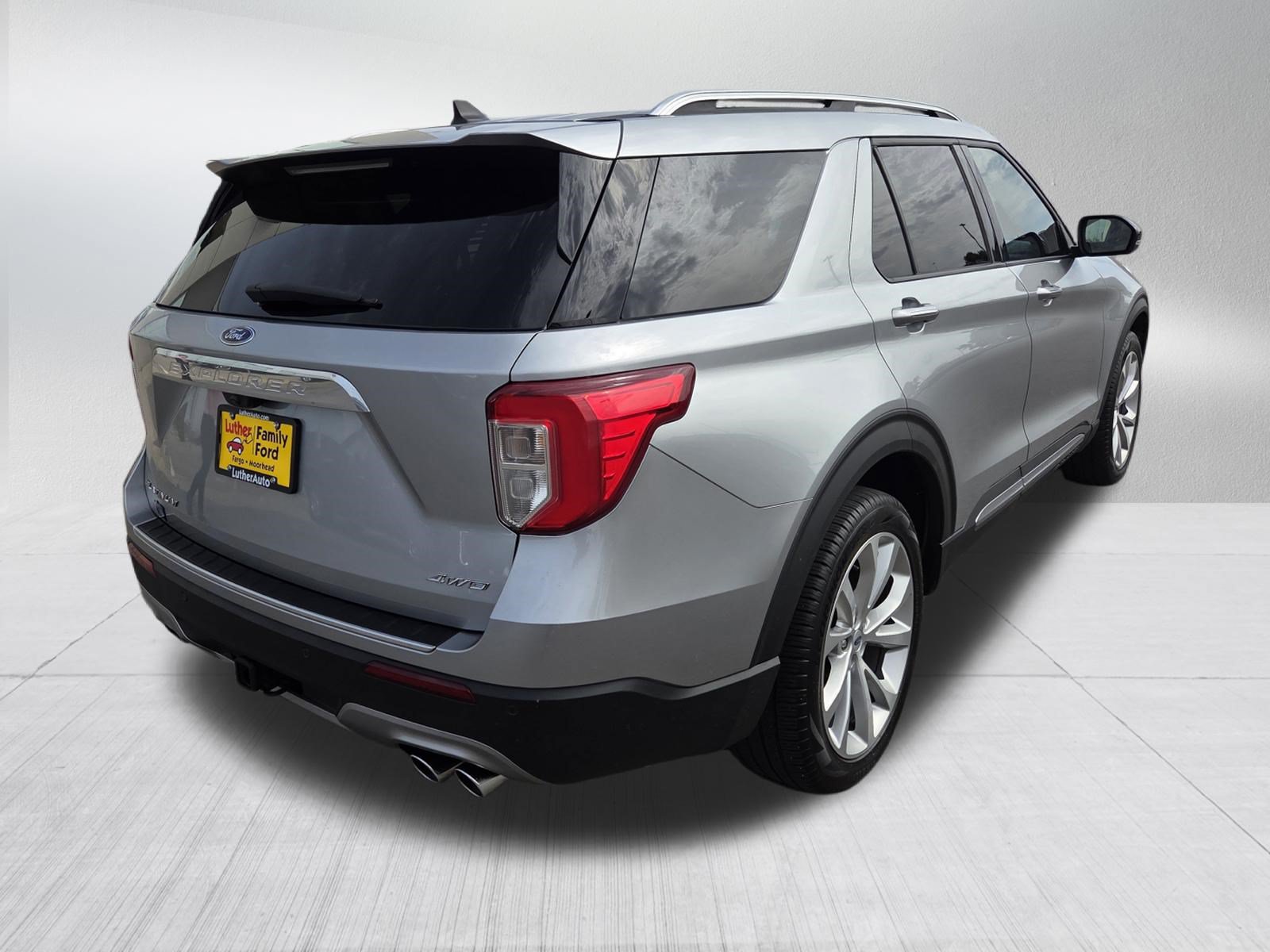 Certified 2023 Ford Explorer Platinum w/ Technology Package AWD/4WD image 7