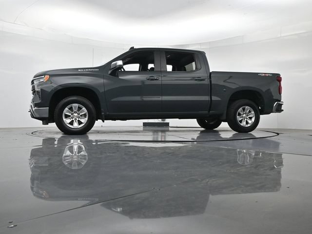 Used 2025 Chevrolet Silverado 1500 LT AWD/4WD image 40