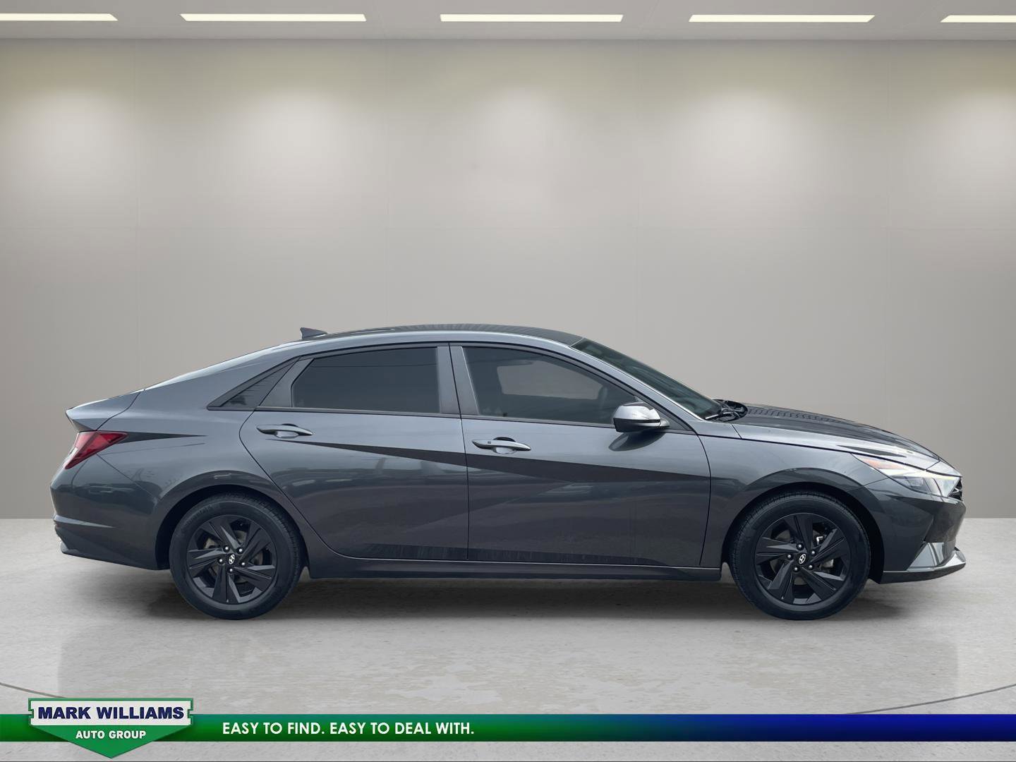 Used 2021 Hyundai Elantra SEL FWD image 2