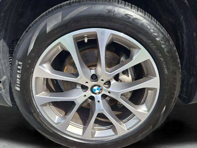 Used 2024 BMW X5 xDrive40i w/ Parking Assistance Package AWD/4WD image 30
