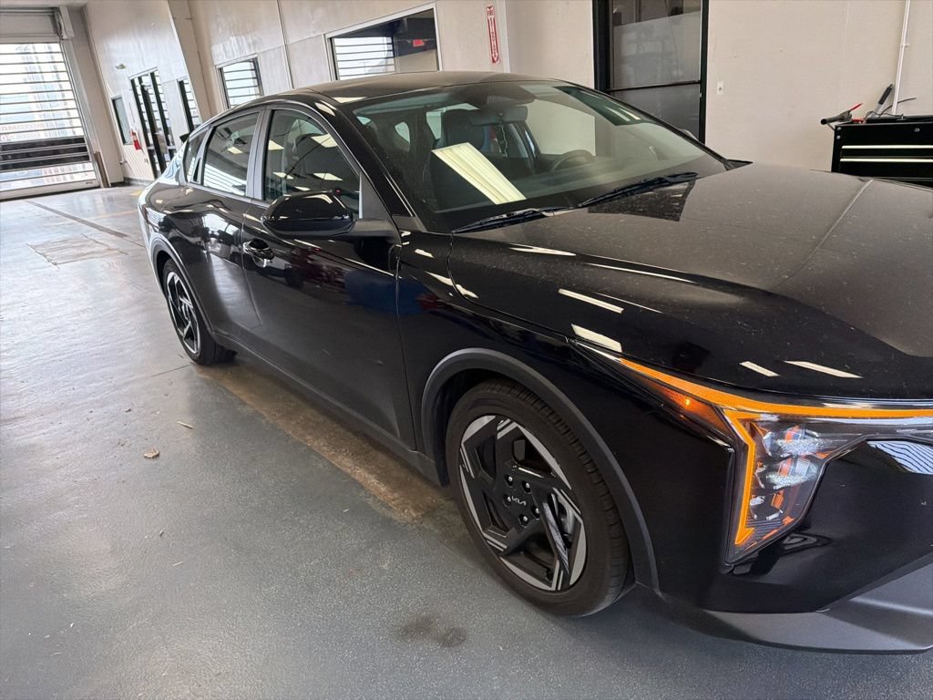 Used 2026 Kia K4 EX FWD image 1