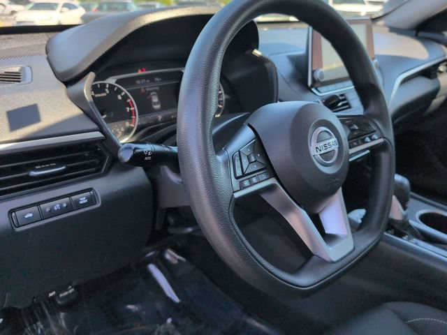 Used 2022 Nissan Altima 2.5 SV FWD image 11