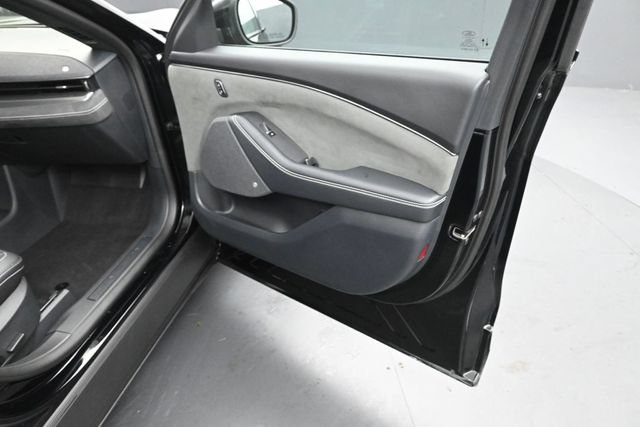 Certified 2025 Ford Mustang Mach-E GT AWD/4WD image 32