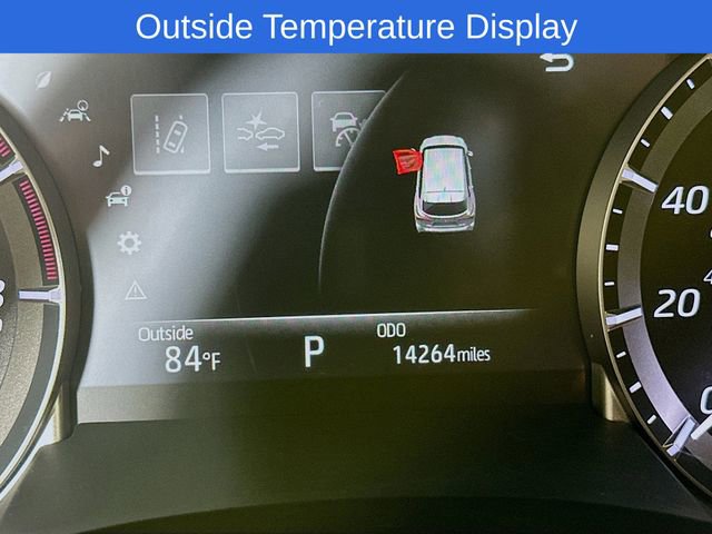 Used 2024 Toyota Highlander XLE FWD image 8