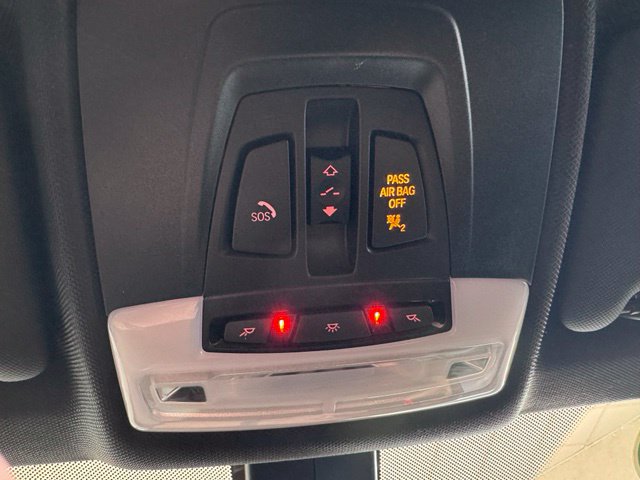 Used 2018 BMW 330i Sedan w/ Premium Package RWD image 22