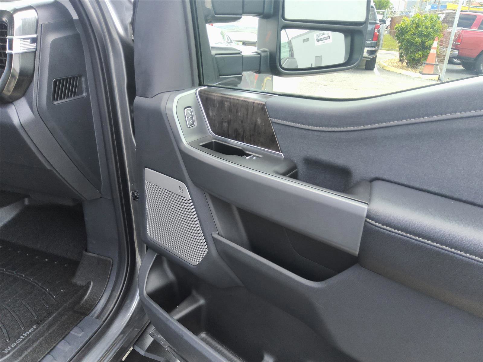 Certified 2024 Ford F350 Lariat w/ Black Appearance Package image 24