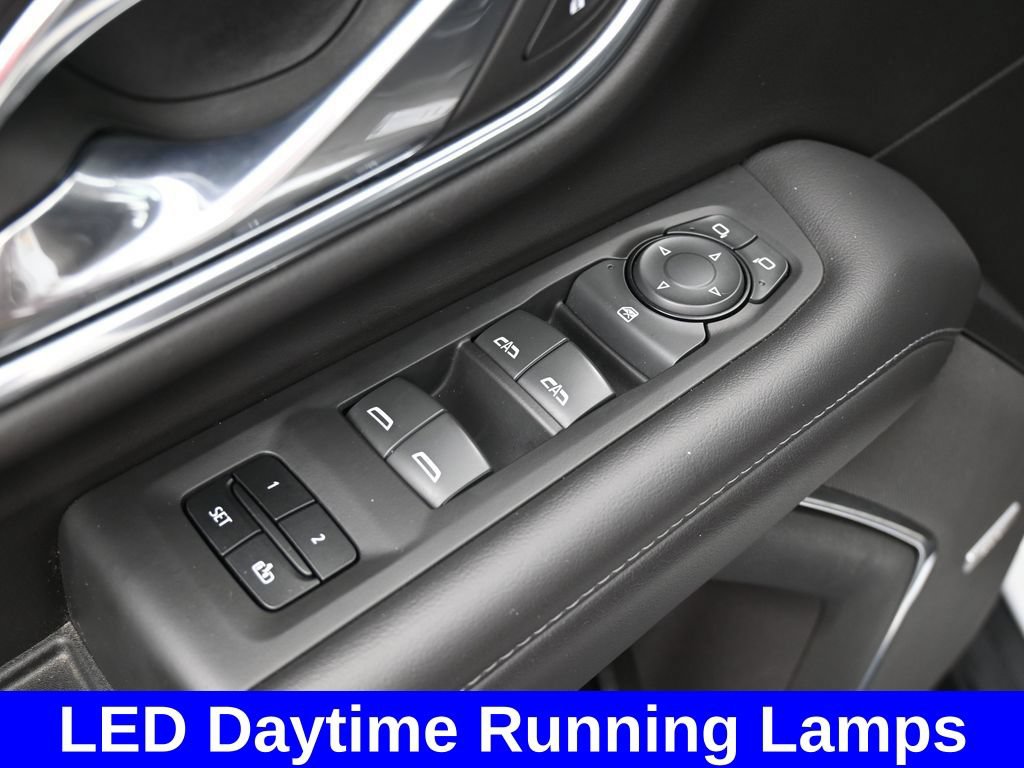 Used 2023 Chevrolet Suburban LT AWD/4WD image 17
