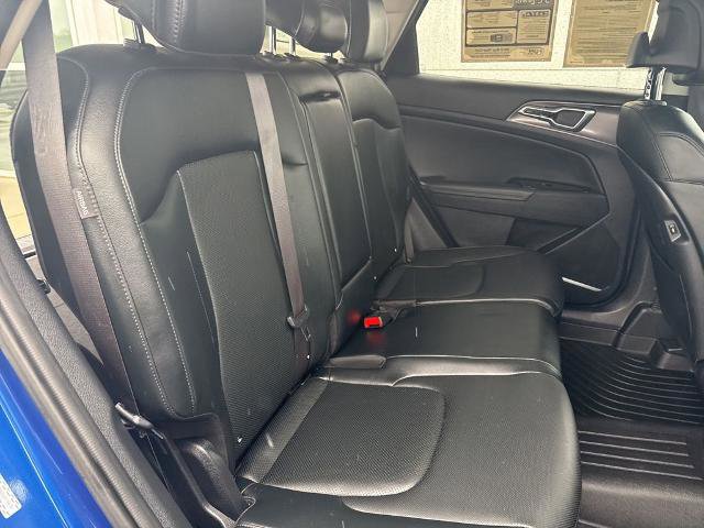 Used 2025 Kia Sportage SX image 28