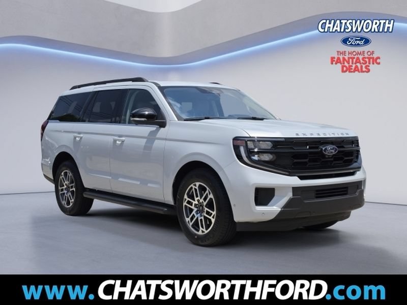 Certified 2025 Ford Expedition Active RWD image 1