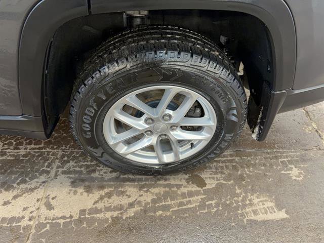 Used 2021 Jeep Grand Cherokee L Laredo w/ Luxury Tech Group I image 11