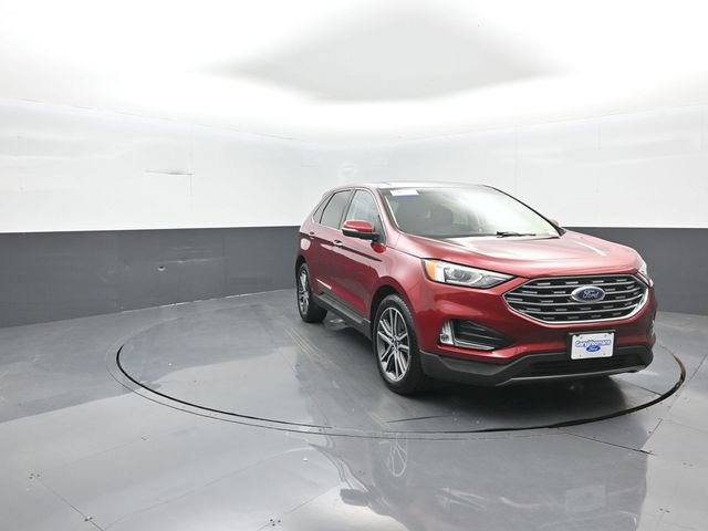 Certified 2019 Ford Edge Titanium w/ Cold Weather Package AWD/4WD image 3