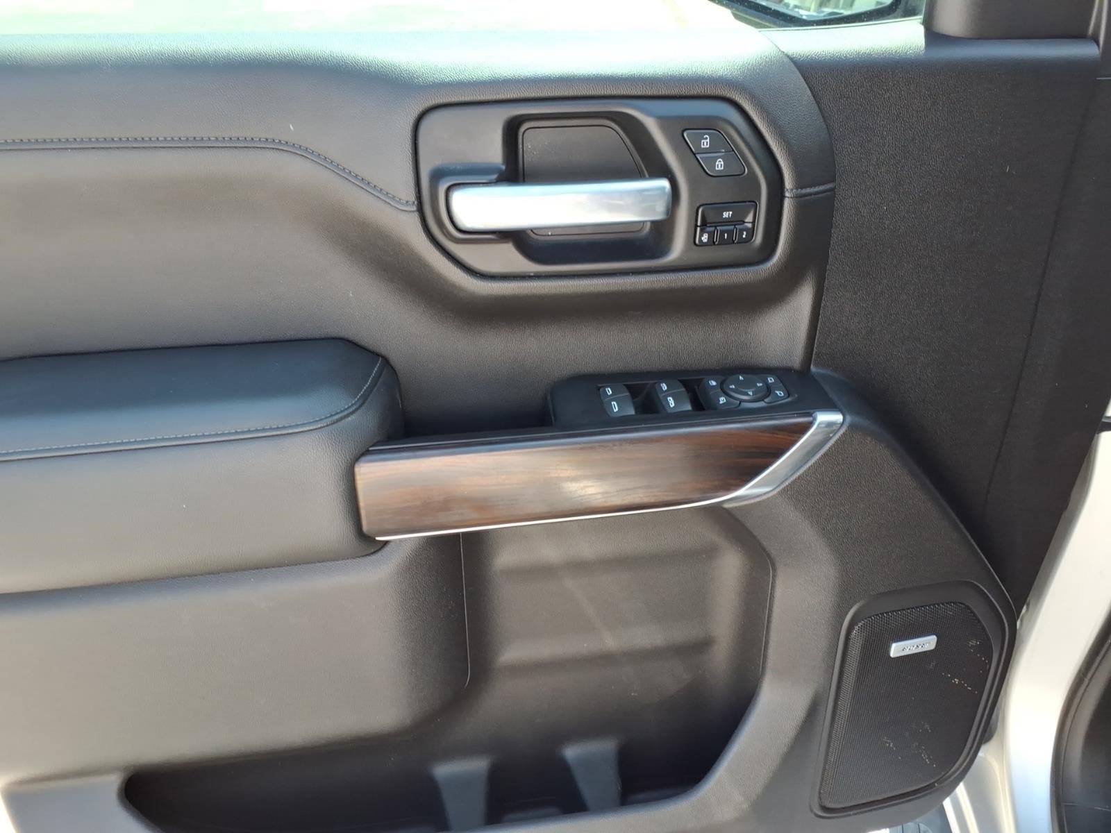 Used 2020 GMC Sierra 1500 SLT RWD image 16