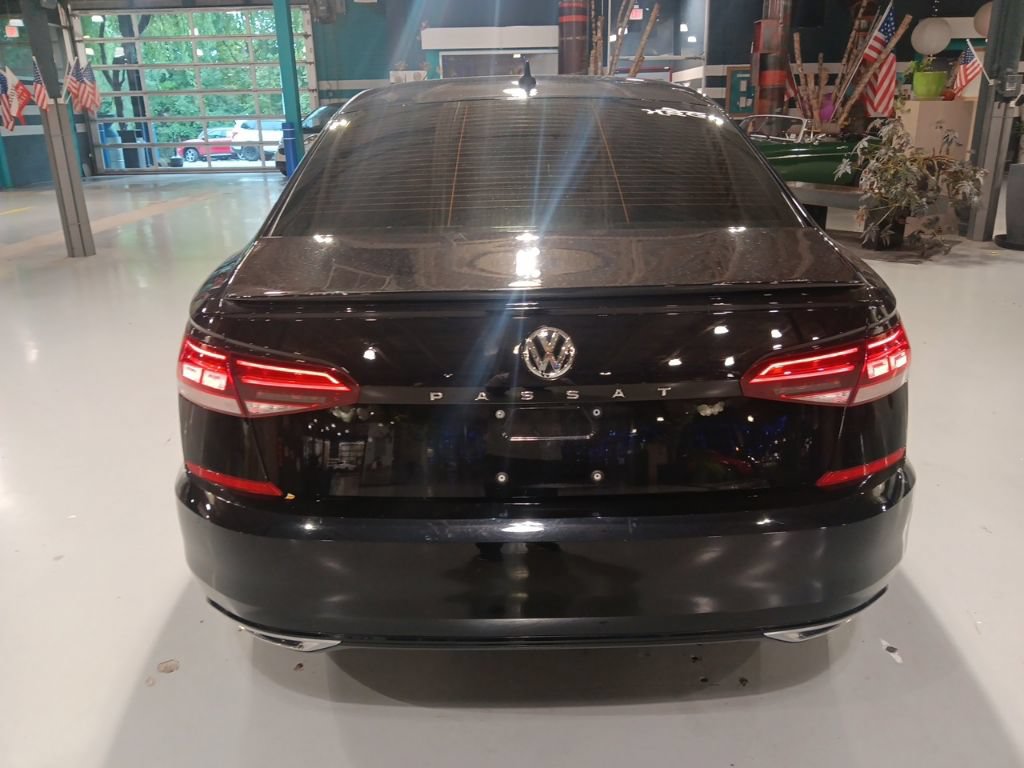 Used 2021 Volkswagen Passat 2.0T R-Line FWD image 12