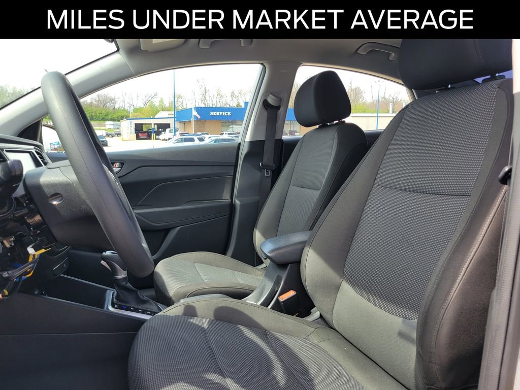 Used 2022 Hyundai Accent SEL FWD image 14