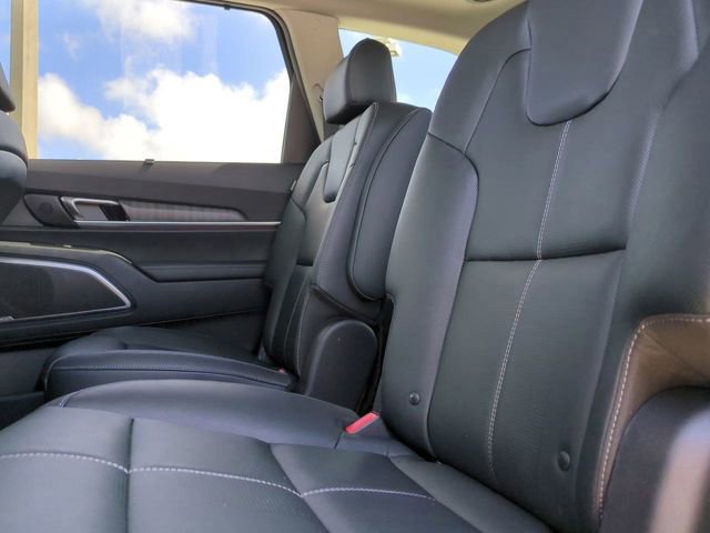 Used 2024 Kia Telluride SX w/ Towing Package image 14