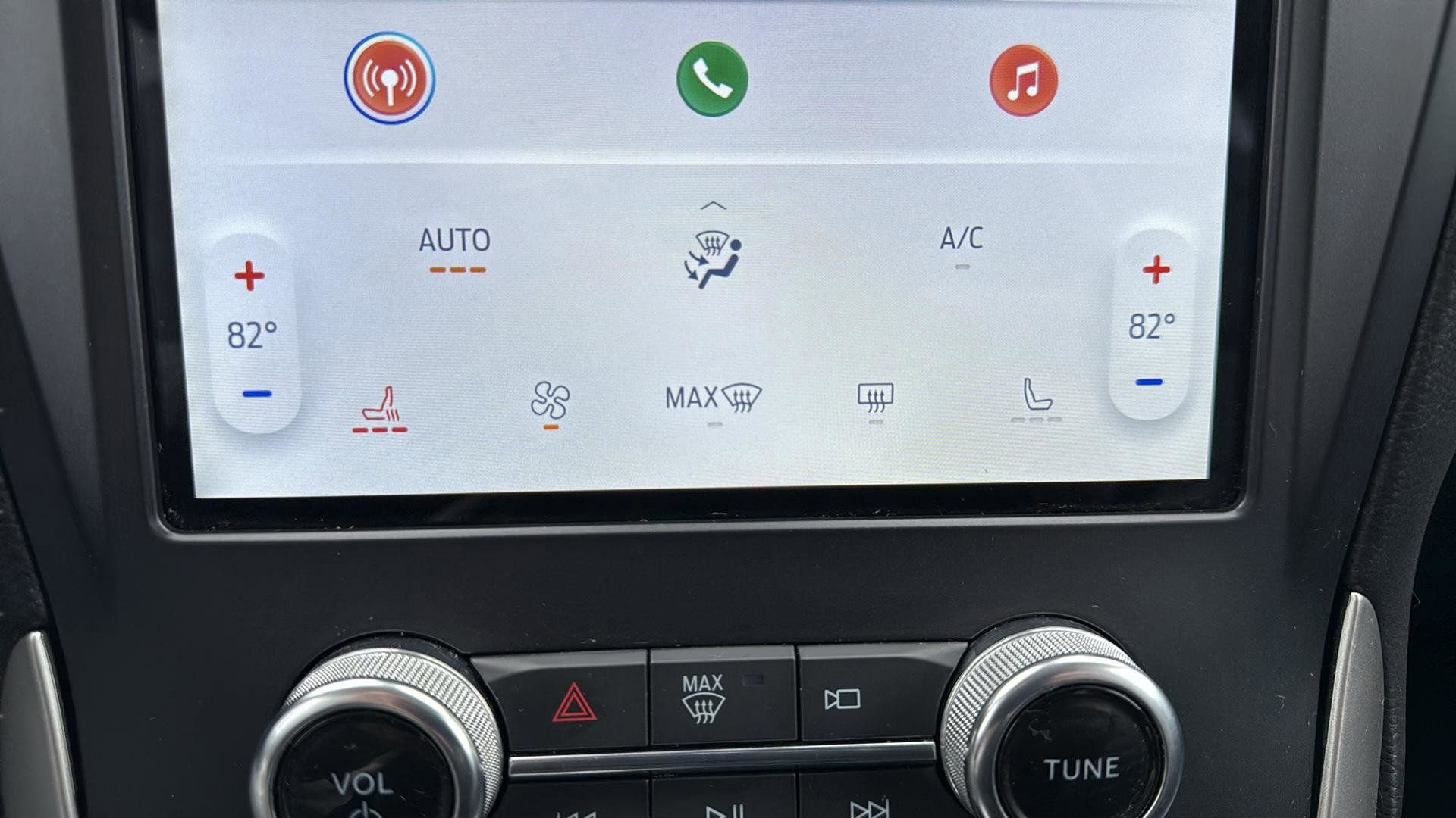 Certified 2024 Ford Edge SEL w/ Sport Appearance Package image 26