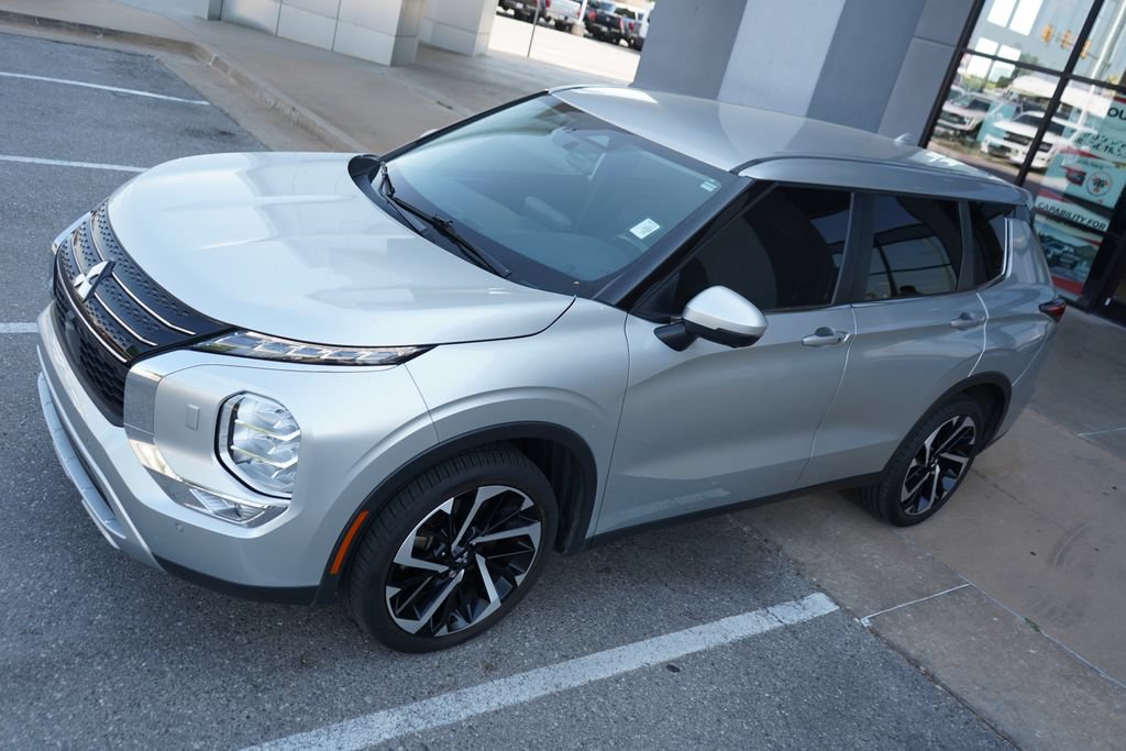 Used 2024 Mitsubishi Outlander SE AWD/4WD image 13