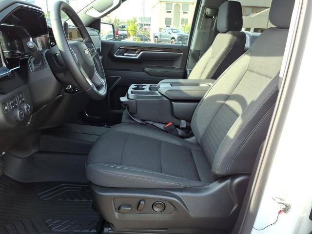 Used 2025 Chevrolet Silverado 1500 LT AWD/4WD image 9