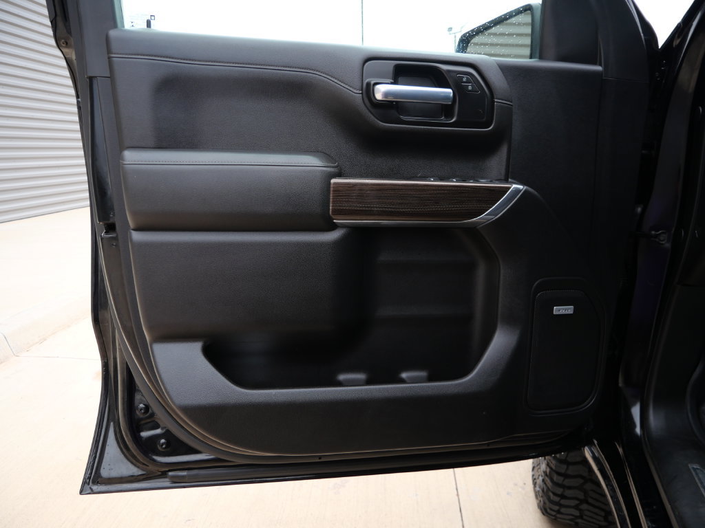Used 2020 Chevrolet Silverado 1500 LT Trail Boss AWD/4WD image 18