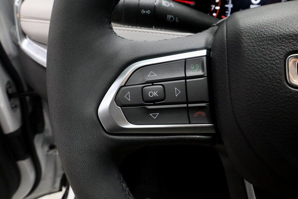 Used 2024 Jeep Compass Limited image 27