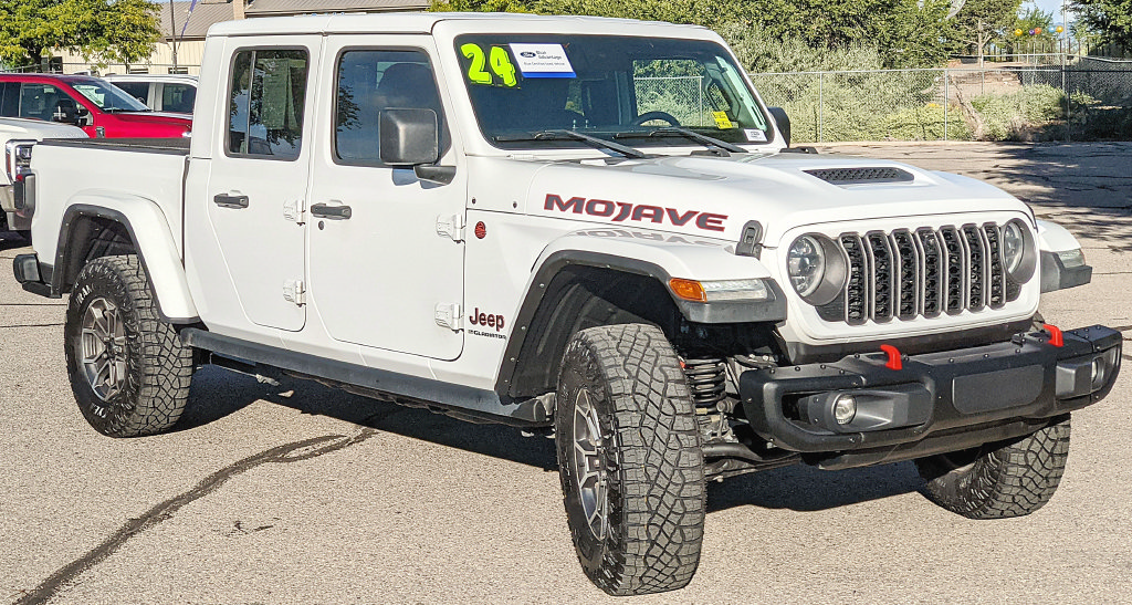 Used 2024 Jeep Gladiator Mojave