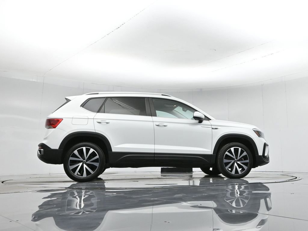 Used 2022 Volkswagen Taos SE image 10