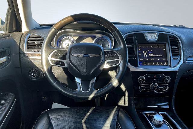 Used 2019 Chrysler 300 Limited image 5