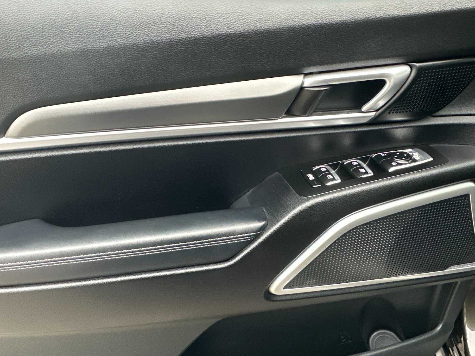 Used 2021 Kia Telluride S image 11