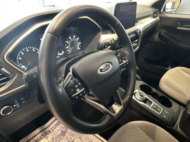 Certified 2022 Ford Escape SE w/ SE Sport Appearance Package AWD/4WD image 9
