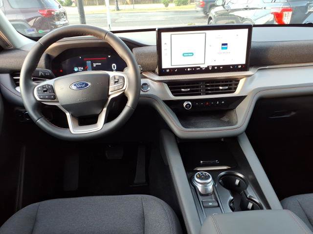 Certified 2025 Ford Explorer Active AWD/4WD image 13