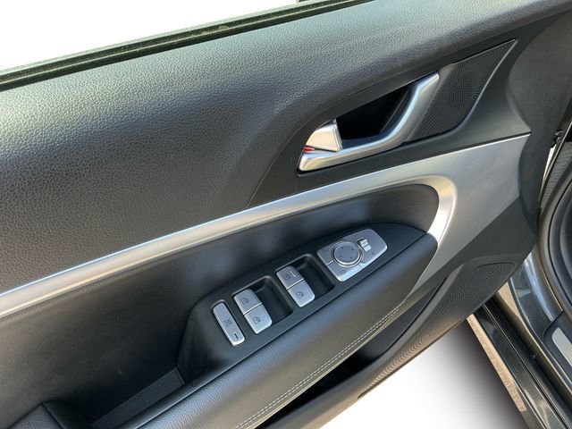 Used 2023 Genesis G70 2.0T AWD/4WD image 11