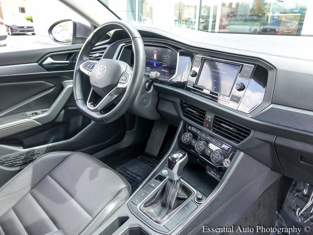 Used 2024 Volkswagen Jetta SE FWD image 24