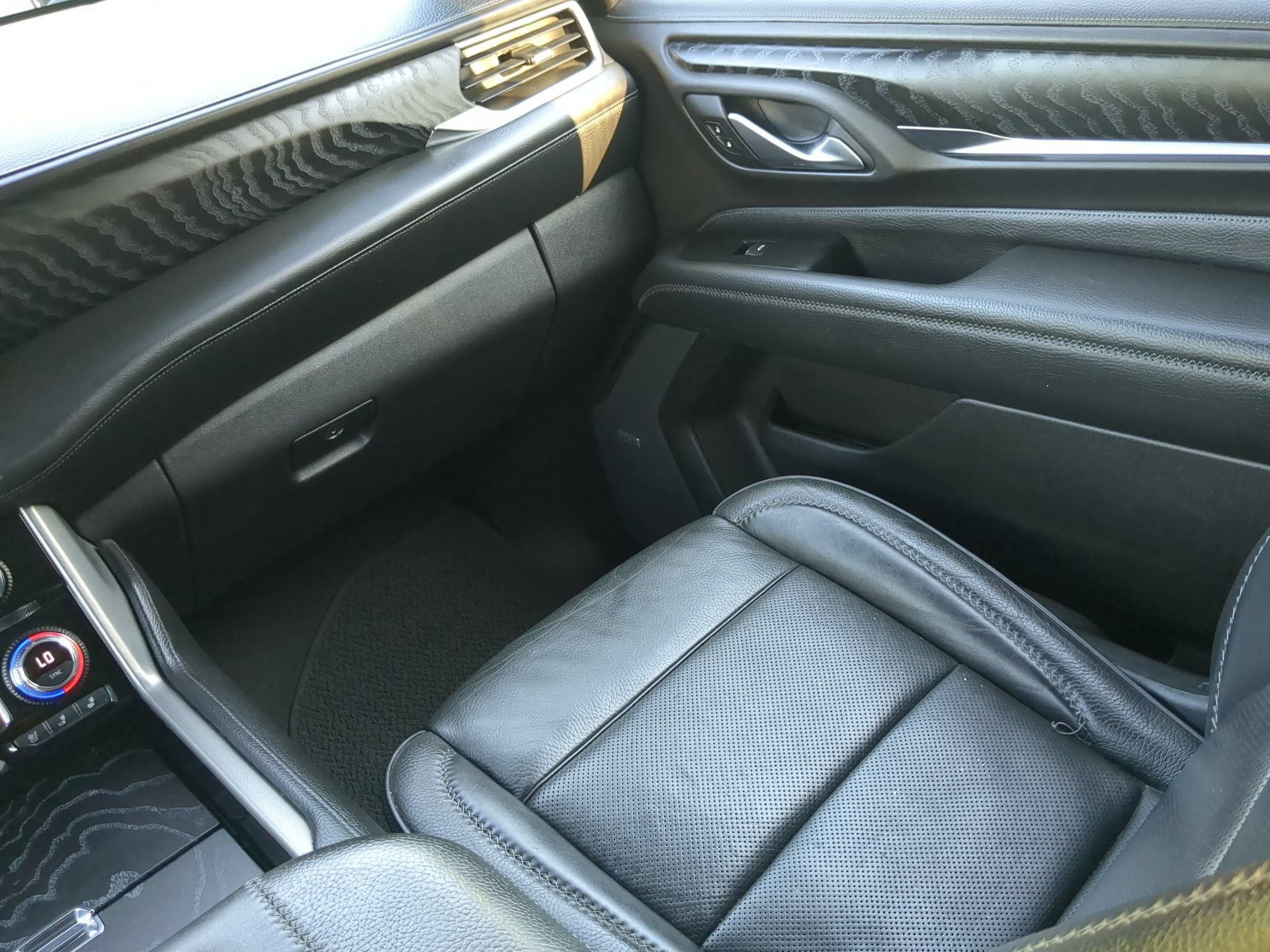 Used 2021 GMC Yukon Denali RWD image 53