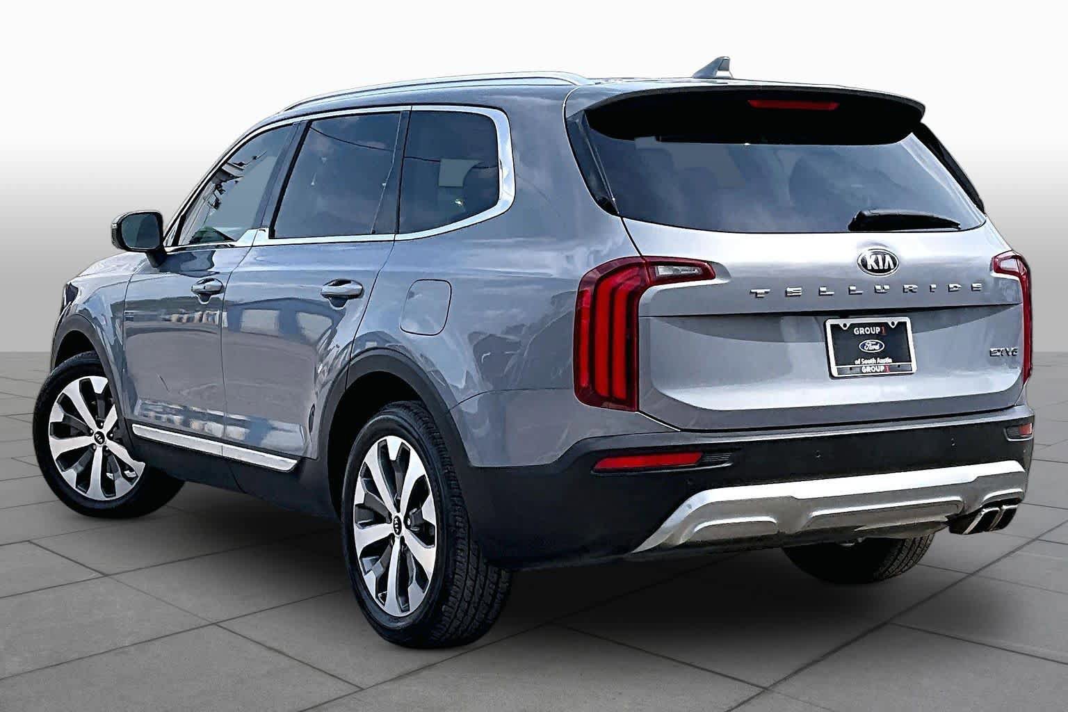 Used 2021 Kia Telluride EX w/ EX Premium Package FWD image 12
