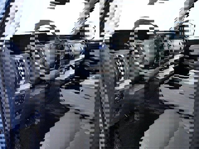 Certified 2025 Ford Expedition Active image 17