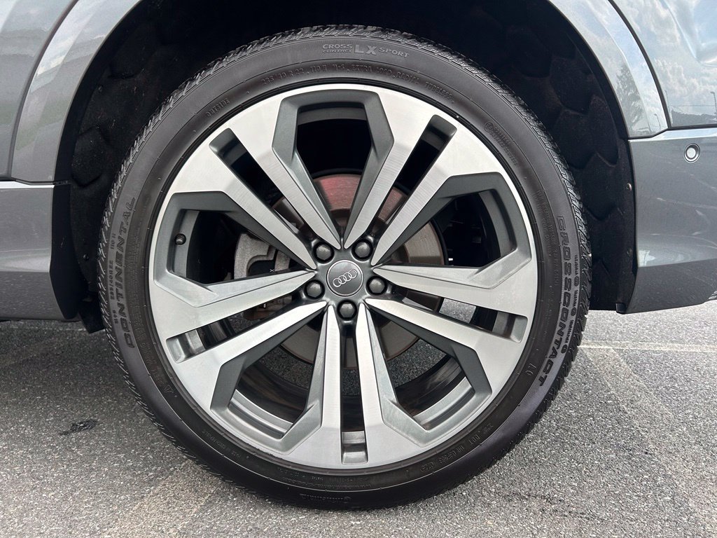 Used 2020 Audi Q8 Premium Plus AWD/4WD image 10
