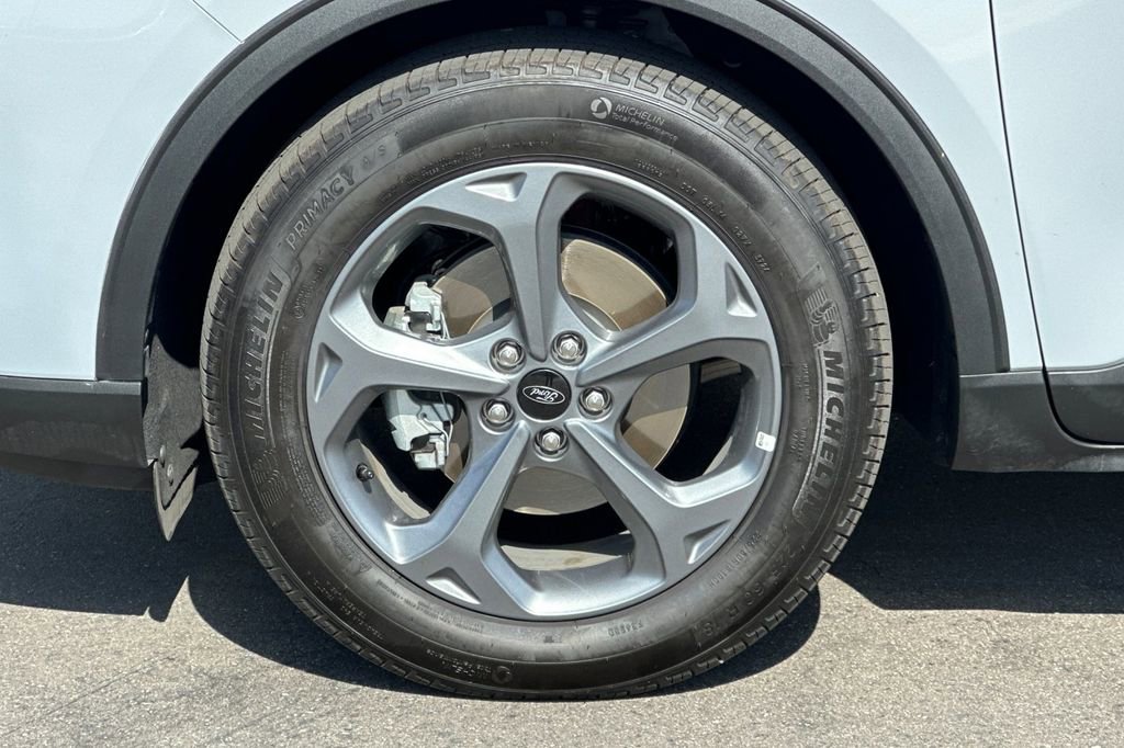 Certified 2025 Ford Escape ST-Line w/ Equipment Group 301A FWD image 30