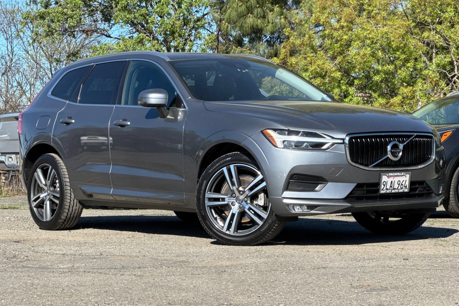 Used 2021 Volvo XC60 T6 Momentum AWD/4WD image 2