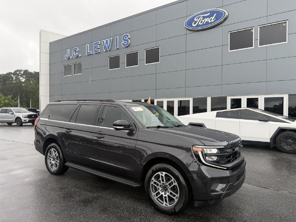 Certified 2026 Ford Expedition Max Active RWD image 2