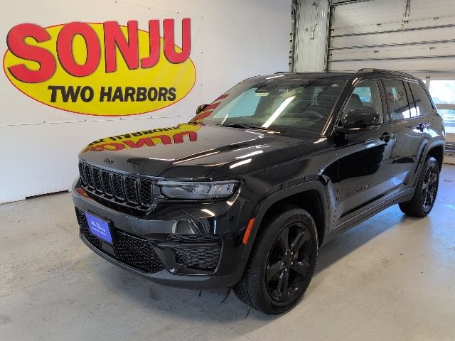 Used 2023 Jeep Grand Cherokee Altitude