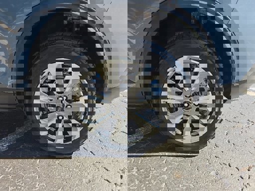 Certified 2025 Ford Escape Platinum w/ Premium Technology Package image 21