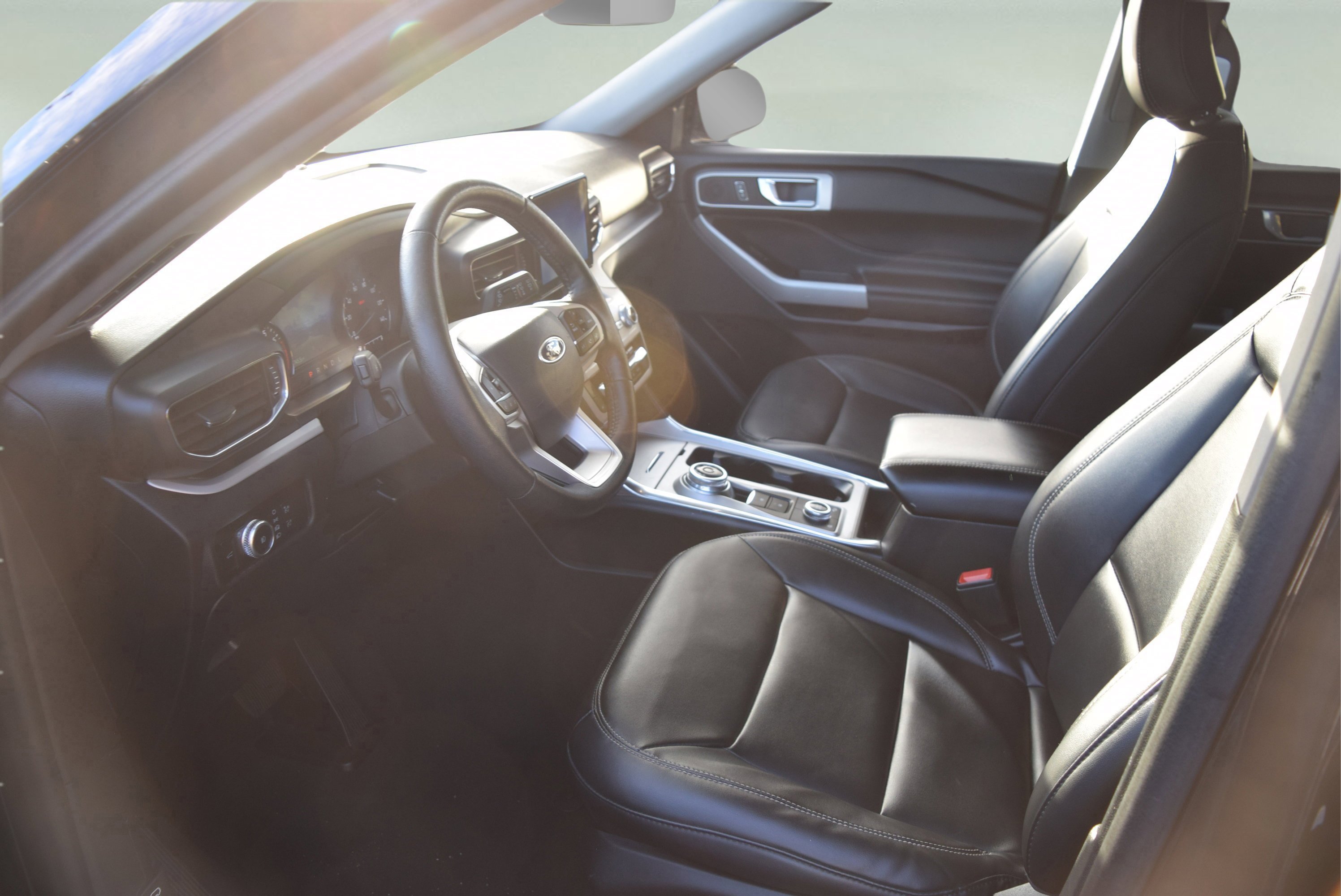 Certified 2023 Ford Explorer XLT w/ Equipment Group 202A image 8