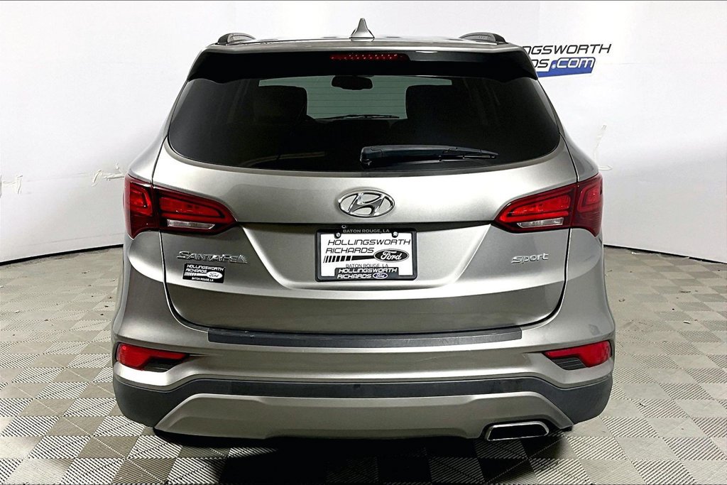 Used 2018 Hyundai Santa Fe Sport w/ 2.4L Value Package 02 FWD image 4