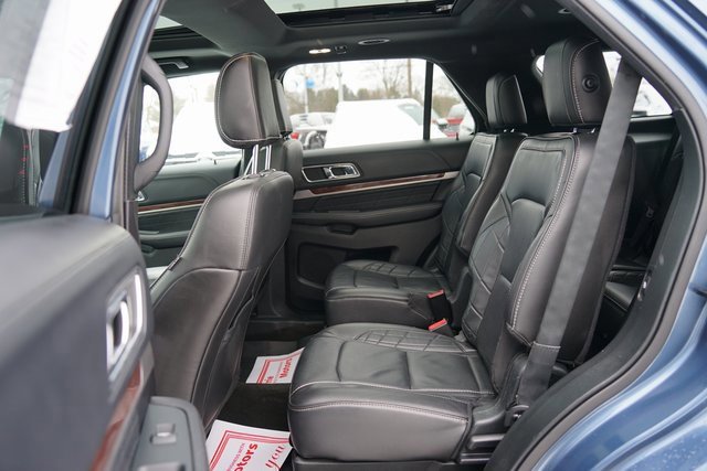 Certified 2018 Ford Explorer Platinum image 9